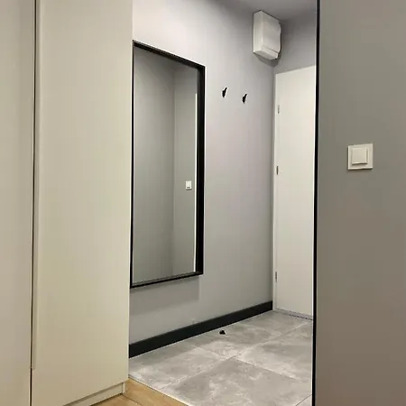 Enes Legnicka Street B Διαμέρισμα *