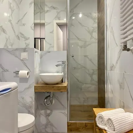 Апартаменты Enes Legnicka Street B Вроцлав