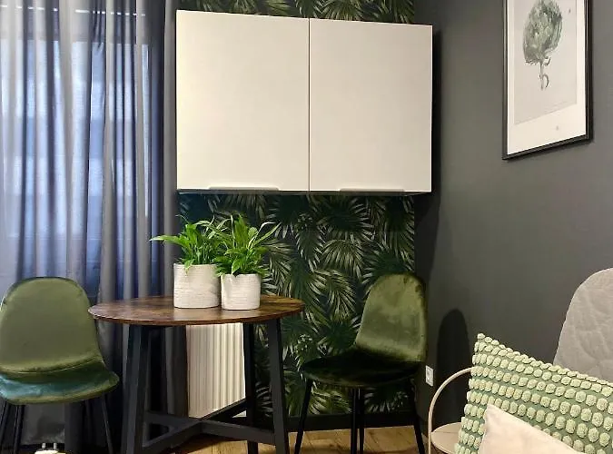 Enes Legnicka Street B Apartament *