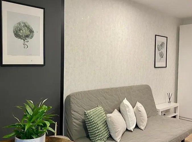 Apartament Enes Legnicka Street B *